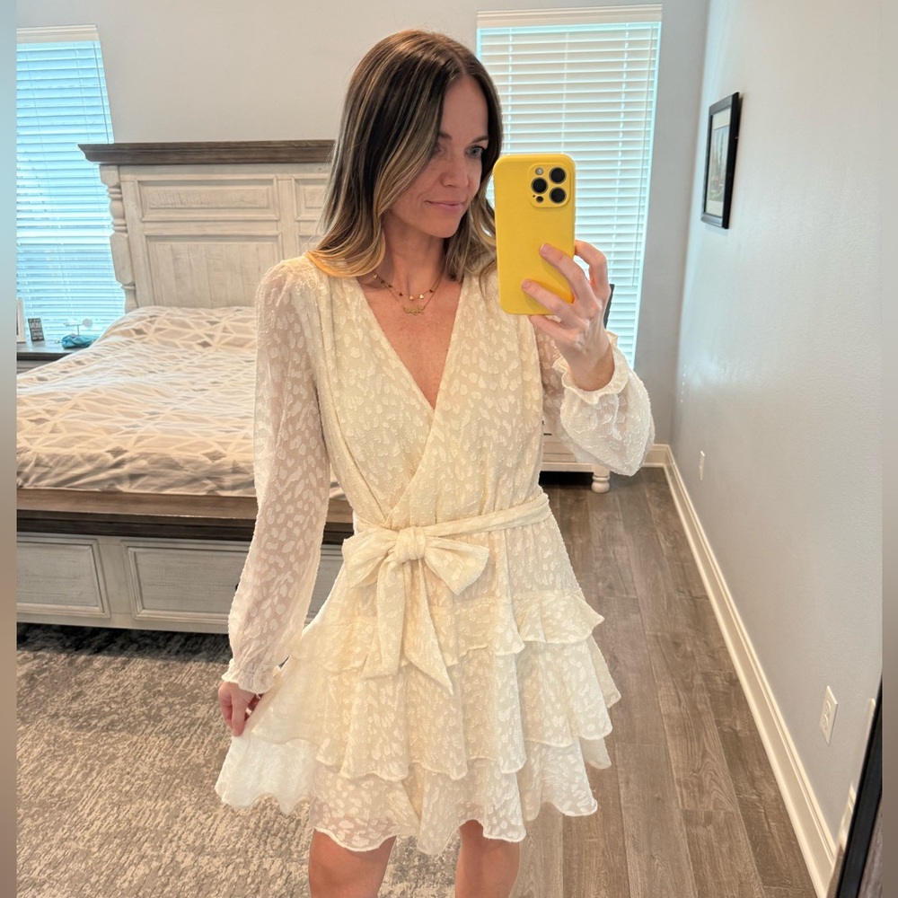 Lauren Ralph Lauren Ivory Textured Ruffle Dress
